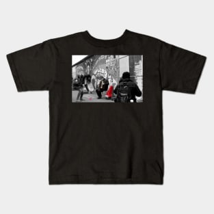 Street Music, Berlin Wall Kids T-Shirt